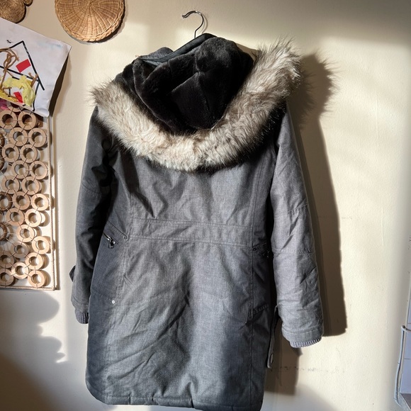 Aritzia TNA size xs gray parka hooded jacket…. - Picture 6 of 8